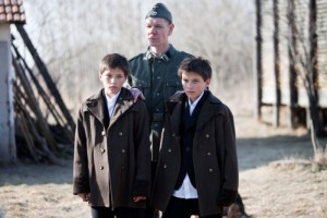 still1jpg-16252-800-600