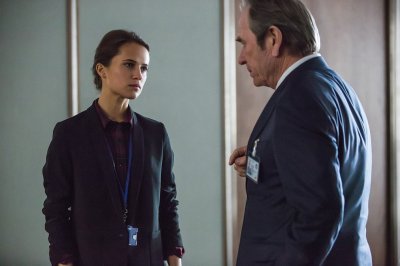 jason-bourne-alicia-vikander-tommy-lee-jones_article_story_large